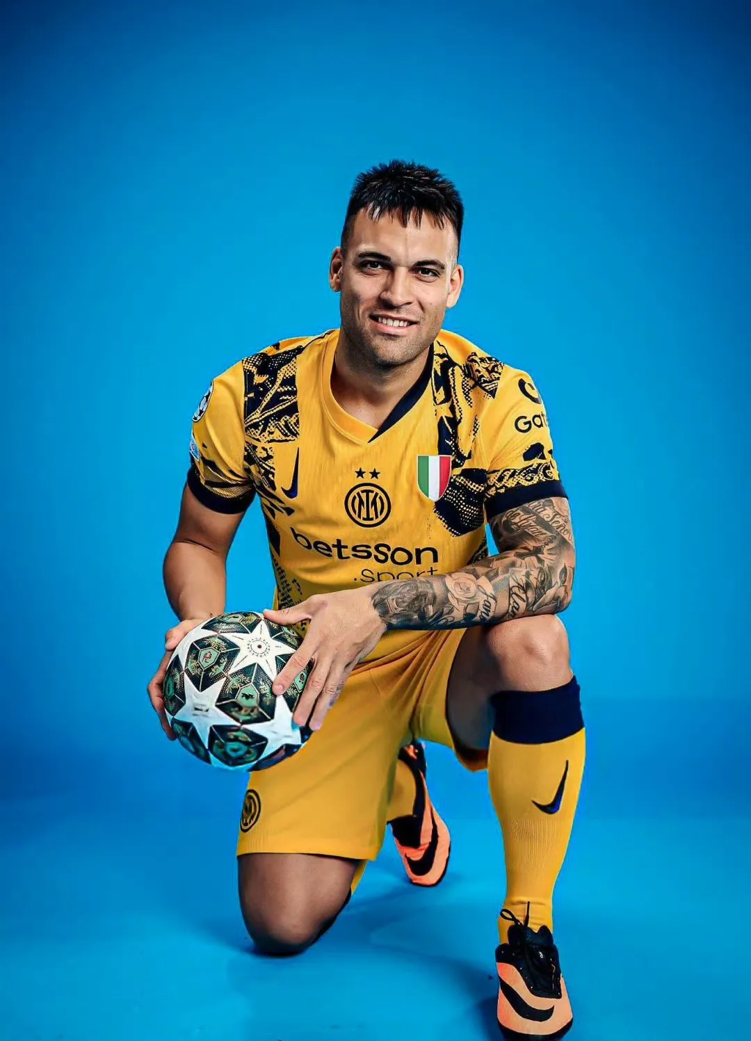 九游体育官网-国际米兰发布备战花絮，赛后内部沟通，法国杯任务艰巨，心理建设被强调(乌克兰爆发反战浪潮)