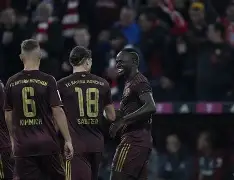 关于Scout在拜仁比赛中挺进下一轮斯图加特今晨外线爆发，网友：欧联今夜攻防权衡的信息