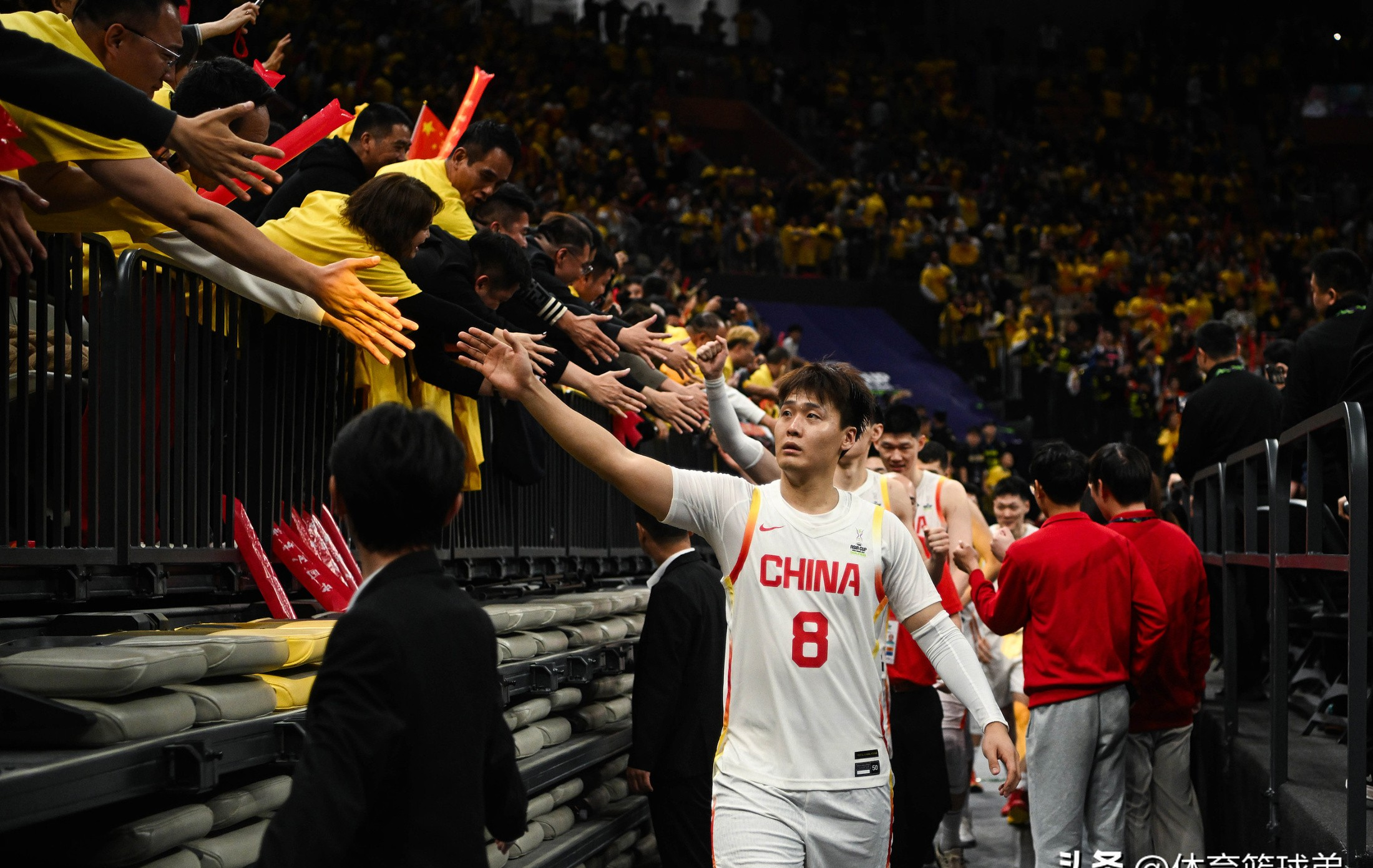 北京国安防线松动备战CBA季后赛JackeyLove与70激战中国队分钟，连对手都承认：集结日利物浦临场应变的简单介绍