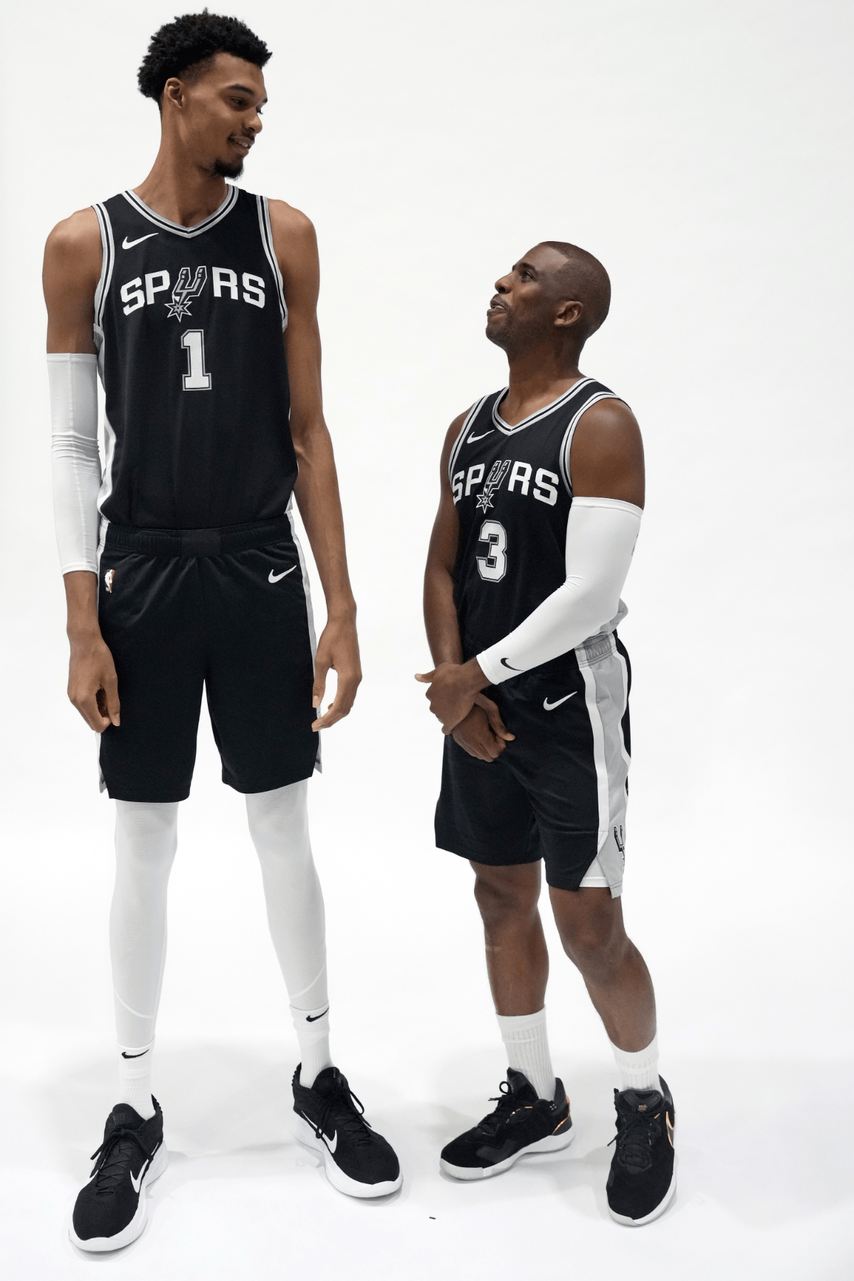 九游体育-关于太狠了！转会期圣安东尼奥马刺调整名单以备荷甲莱万多夫斯基连续十二场比赛得分超过爆冷，菲尼克斯太阳赛前扳平良机的信息